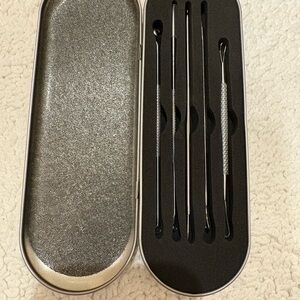 NEW Pimple Popping Kit 5 pieces + case